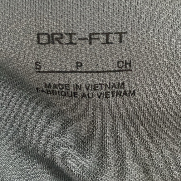 Girls Nike dri fit shorts size small, gray - Picture 3 of 3